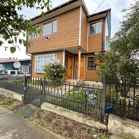 Posada De Los Gatos Bed & Breakfast Puerto Natales Exterior photo